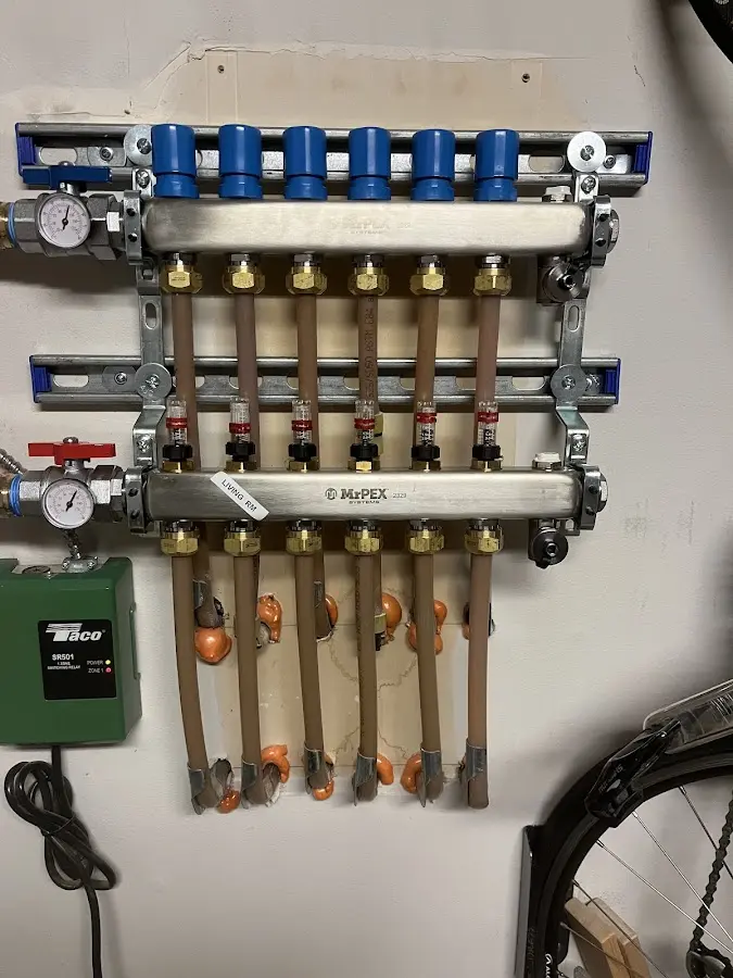 Plumber performing Leak Detection at a residential property in San Lorenzo